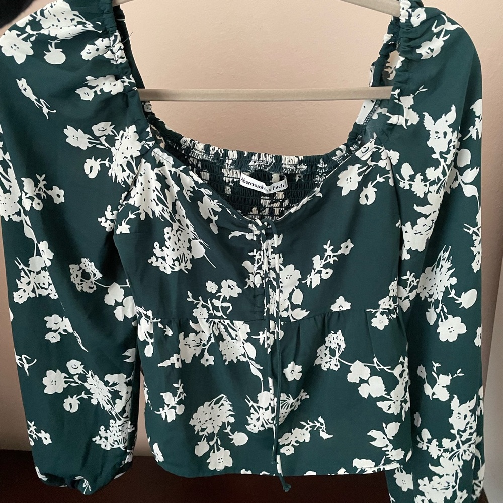 Abercrombie & Fitch Dark Green Floral Blouse